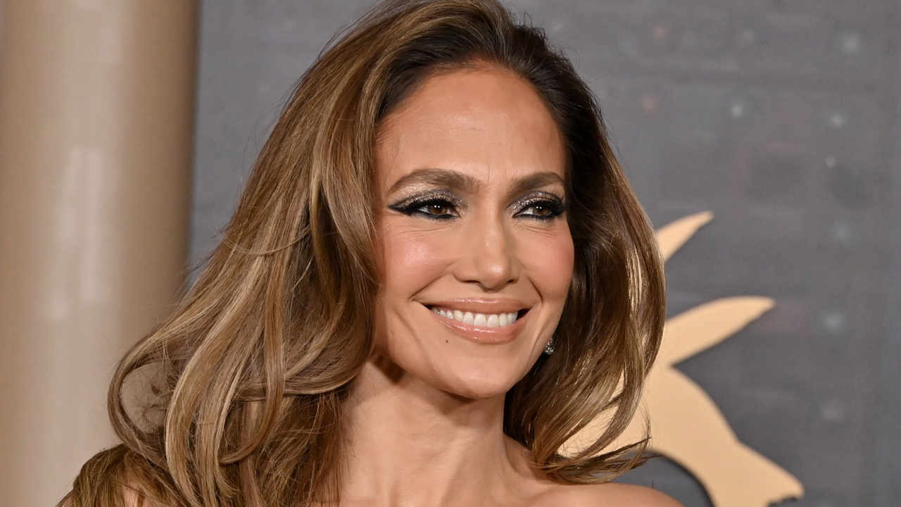 cuidar piel 50 años antiedad jennifer lopez