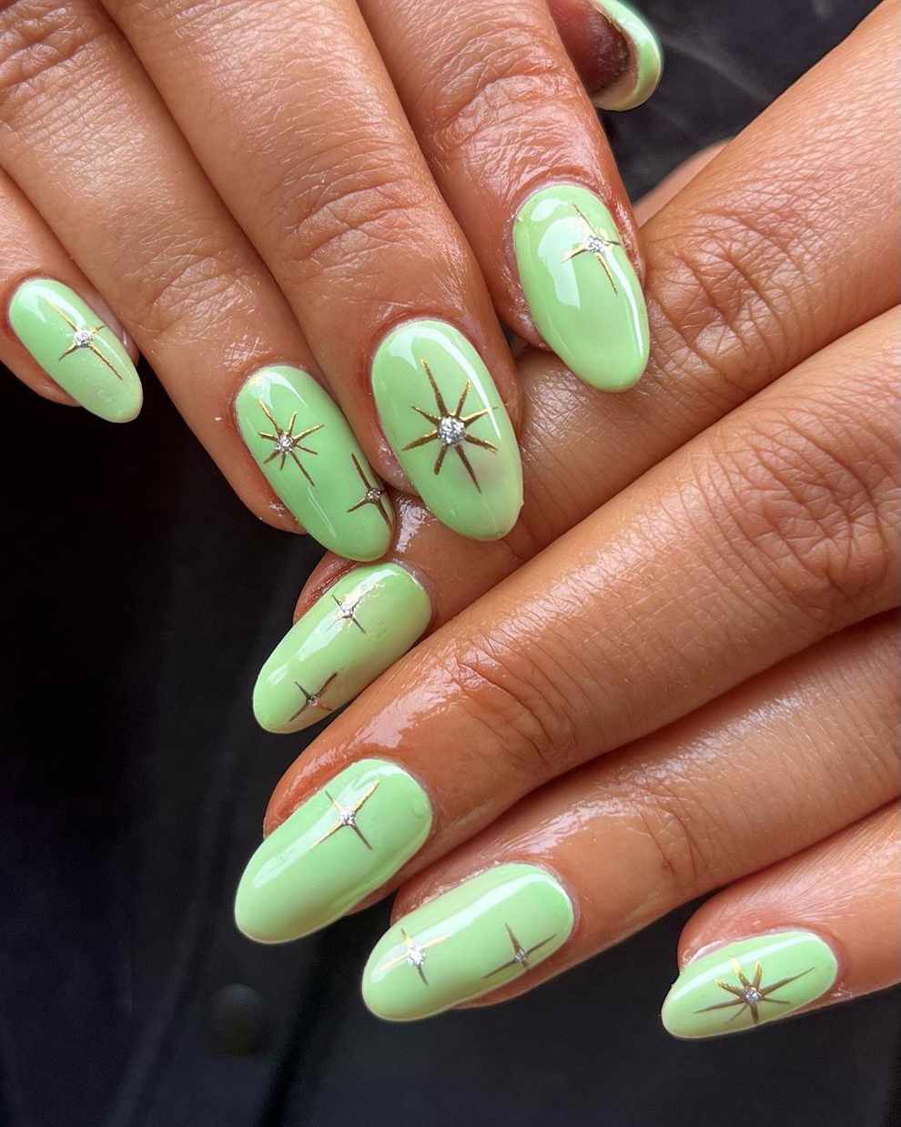 Milky mint nails