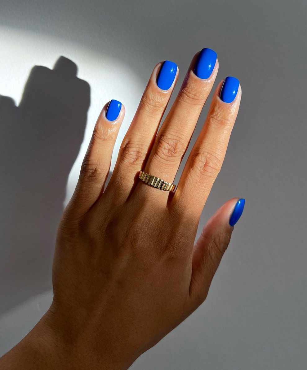 Manicura azul