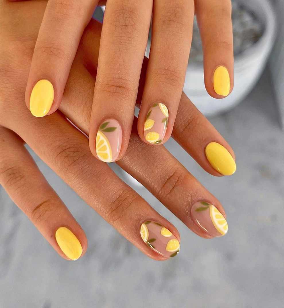 Uñas para verano 2024: limones