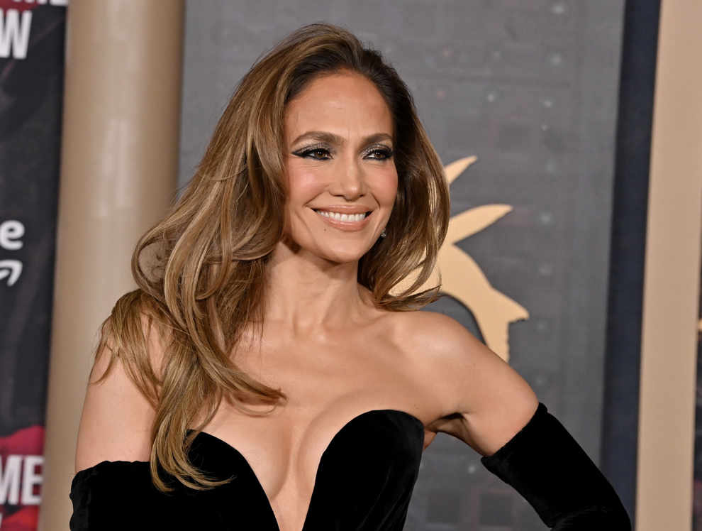 cuidar piel 50 años antiedad jennifer lopez