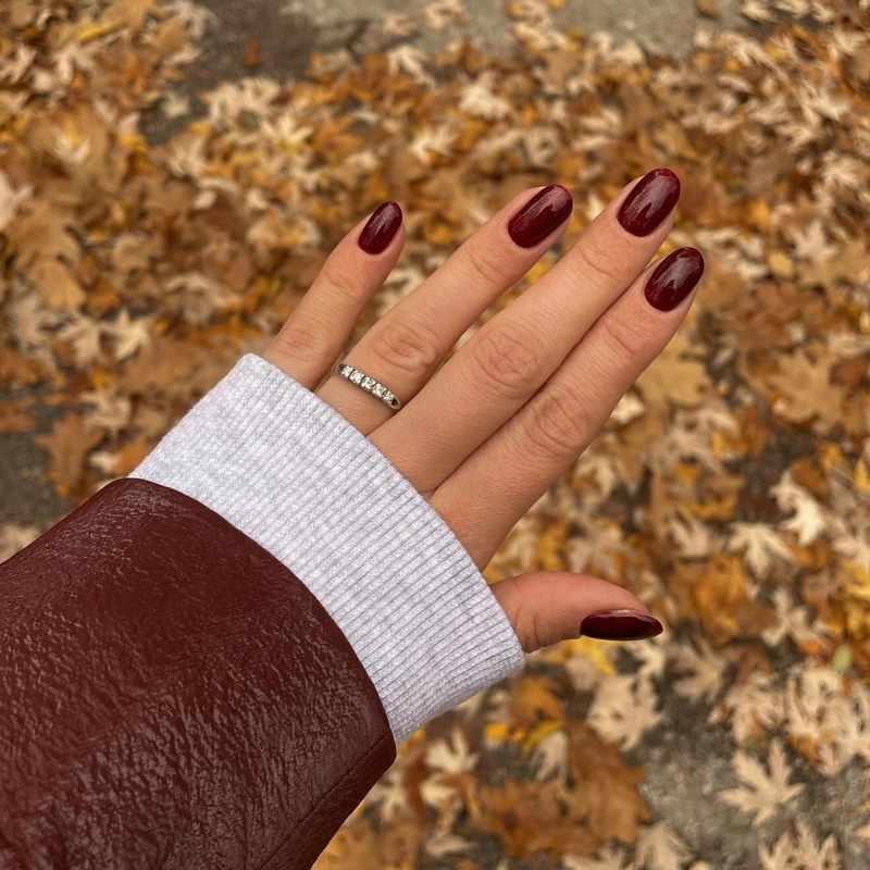 Las 10 tendencias en uñas que llevarás en otoño 2024: sencillas, originales y muy elegantes