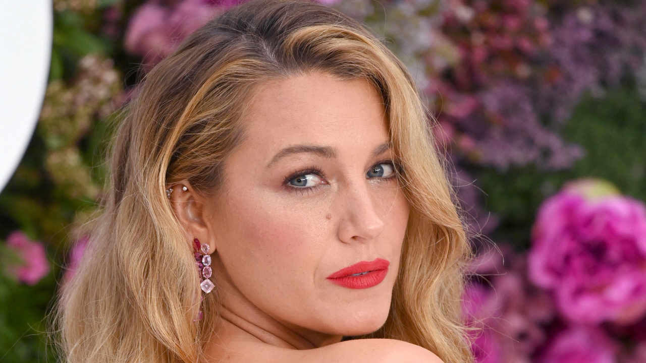 Blake Lively huele a amor, autoestima y elegancia: así es su perfume floral favorito con notas seductoras