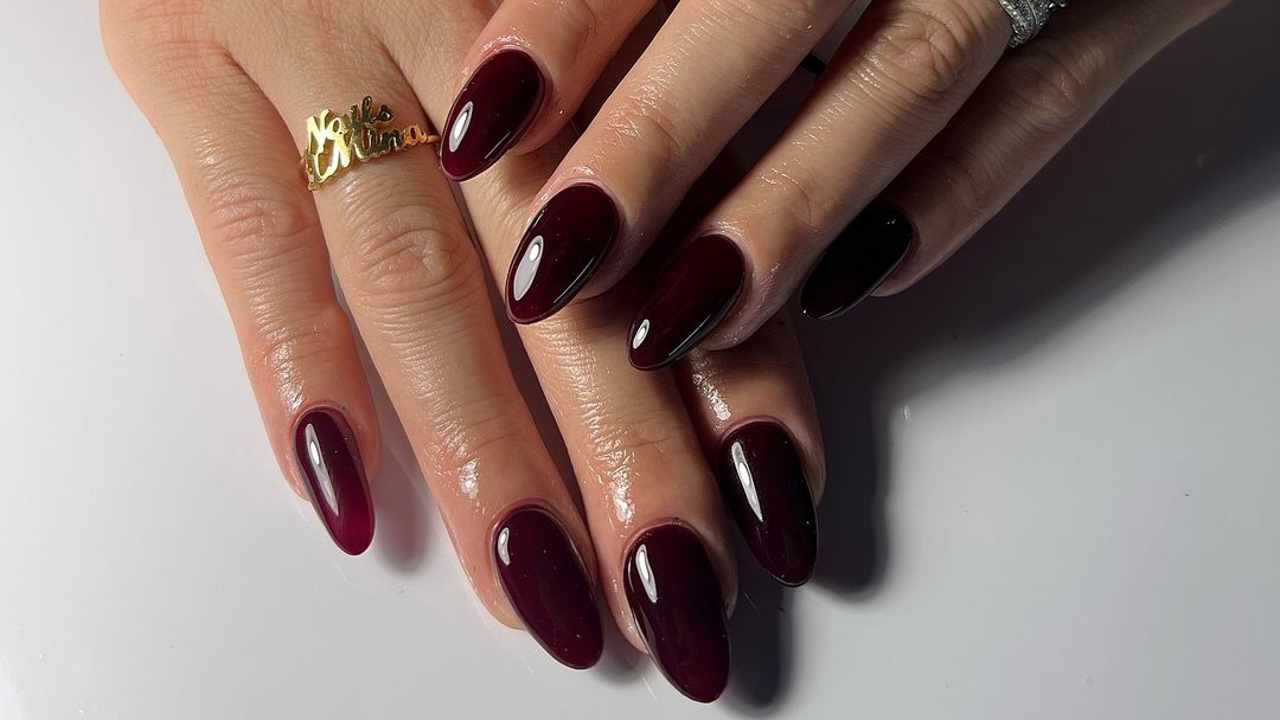 15 diseños de uñas bonitas que querrás hacerte en octubre: elegantes, muy tendencia y nada típicos