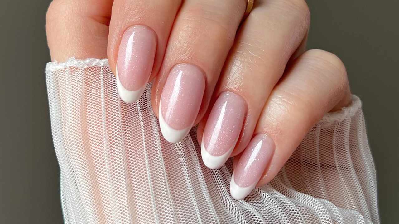 Uñas francesas elegantes