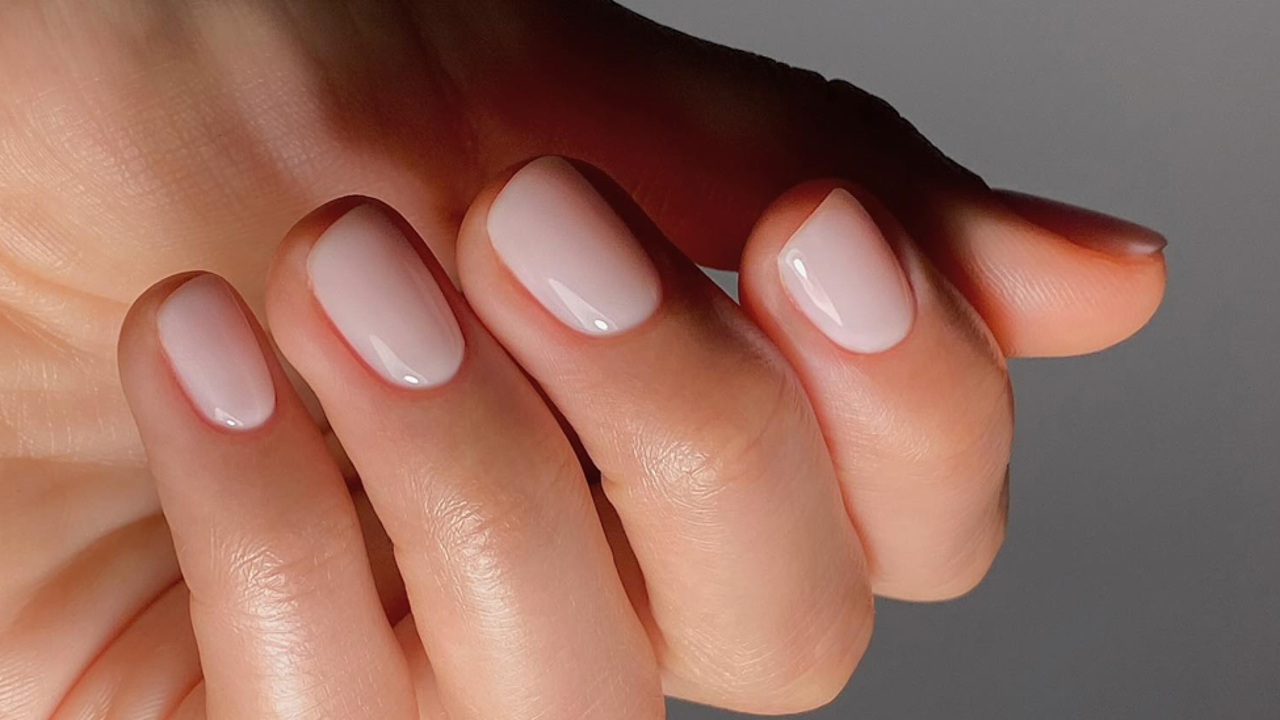 Uñas nude: 25 diseños elegantes y discretos para unas manos bonitas cada día