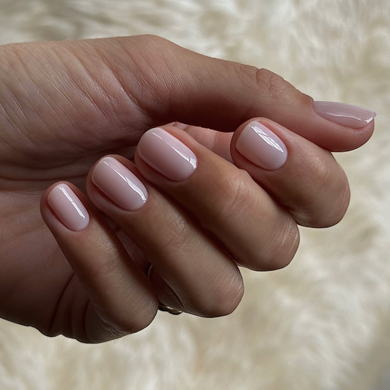 Ideas de uñas BB cream: la tendencia natural para una manicura limpia, elegante y duradera